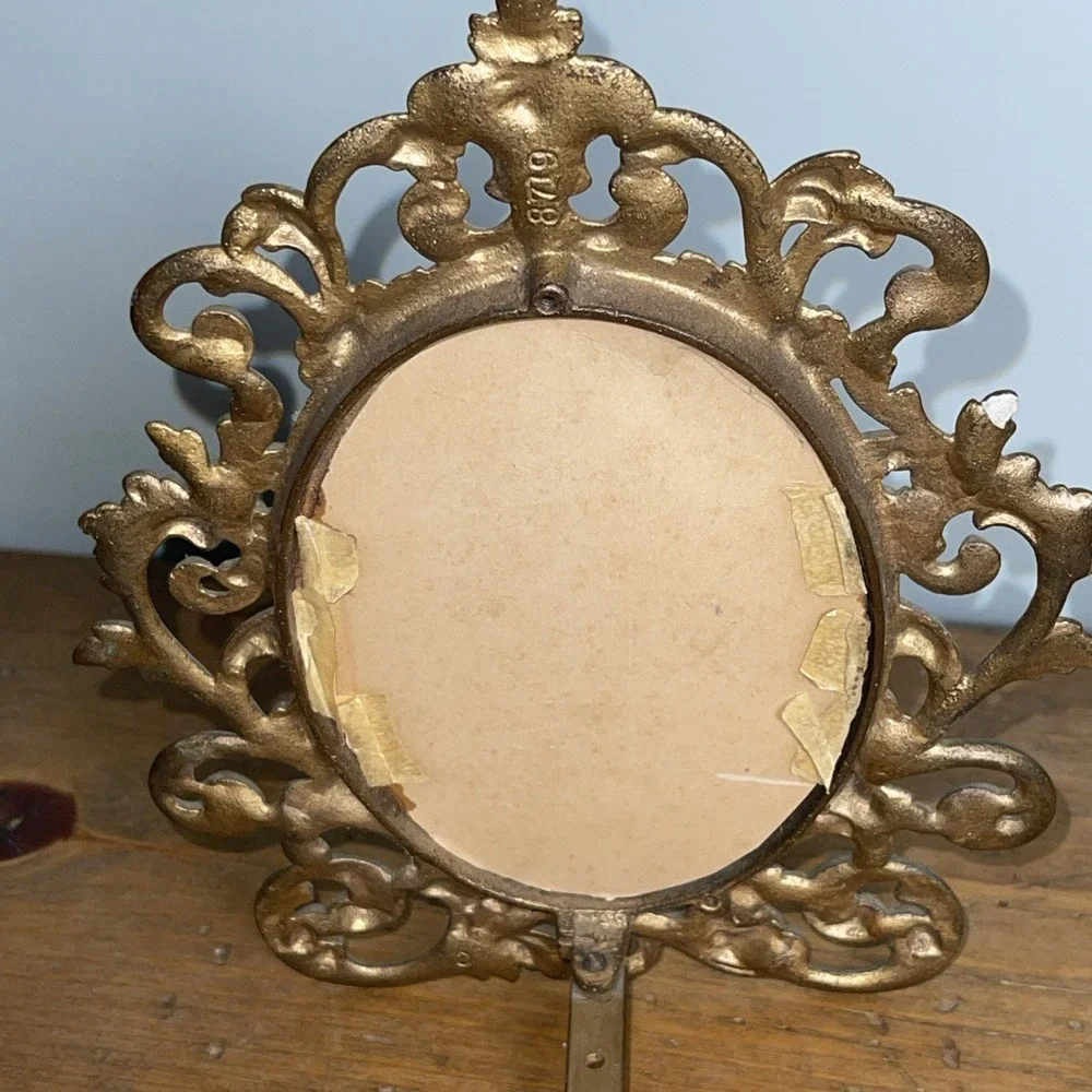 Antique Portrait Cameo Gold Brass Easel Photo Picture Frame Victorian Man‎